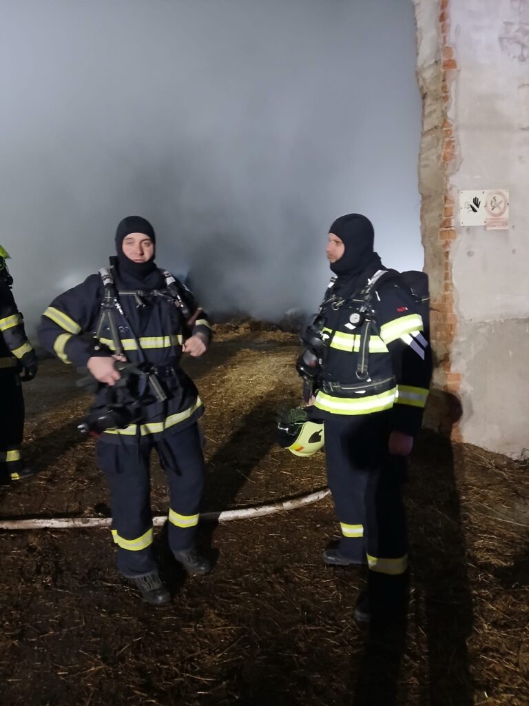 požár seníku