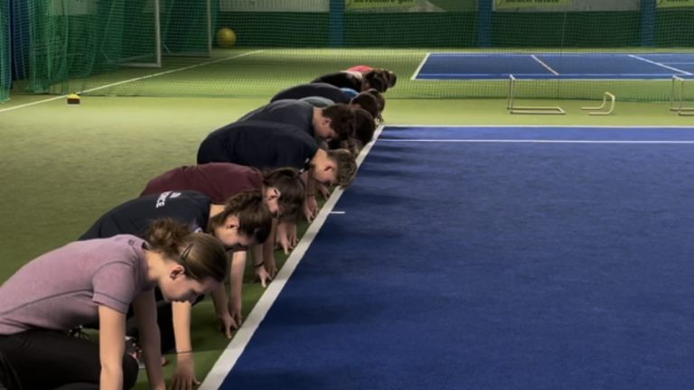 Trénink 15. 2. – skoky přes překážku, variace poskoků