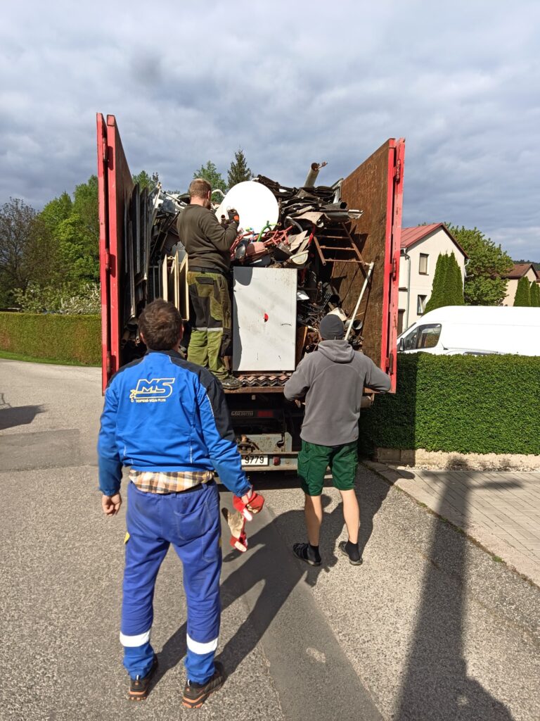 sběr železného šrotu