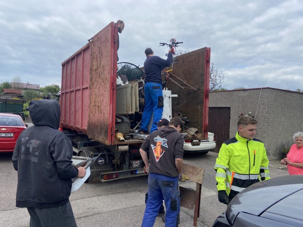 sběr železného šrotu